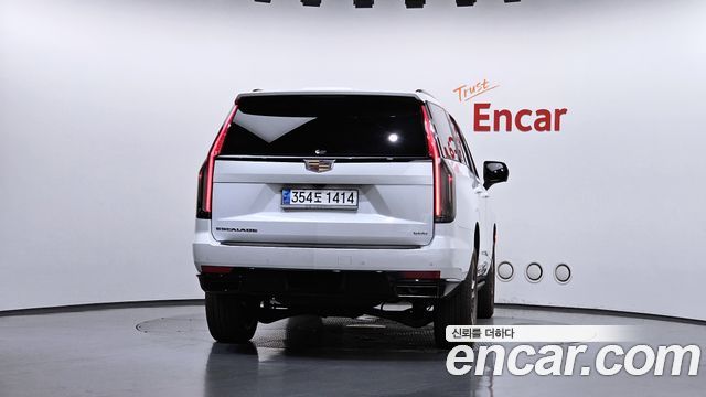 Cadillac Escalade (V) 6.2 Sports Platinum 2023 — фото 4