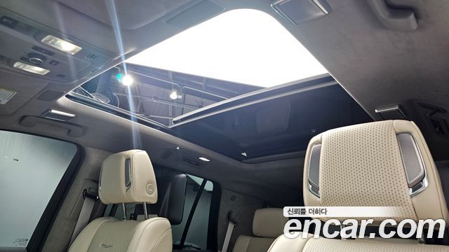 Cadillac Escalade (V) 6.2 Sports Platinum 2023 — фото 16