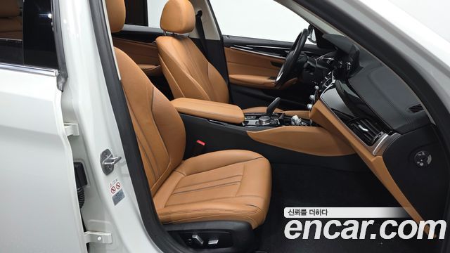 BMW 5 Series (G30) 520i Luxury 2019 — фото 16