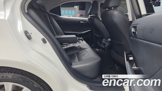 Lexus IS250 Premium XE30 2015 — фото 12