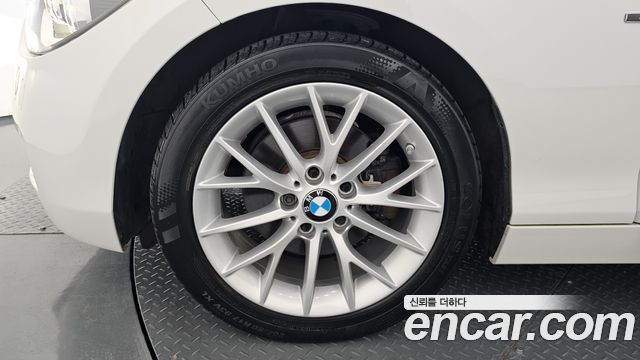 BMW 1 Series (F20) 118d Sport 5Door 2015 — фото 5