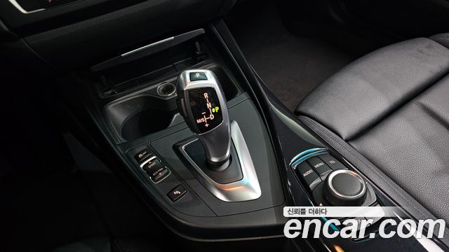 BMW 1 Series (F20) 118d Sport 5Door 2015 — фото 9