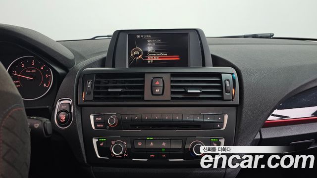 BMW 1 Series (F20) 118d Sport 5Door 2015 — фото 12