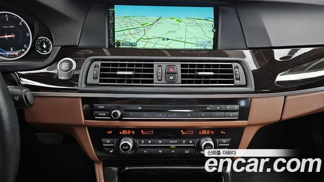 BMW 5 Series (F10) 525d xDrive 2013 — фото 14