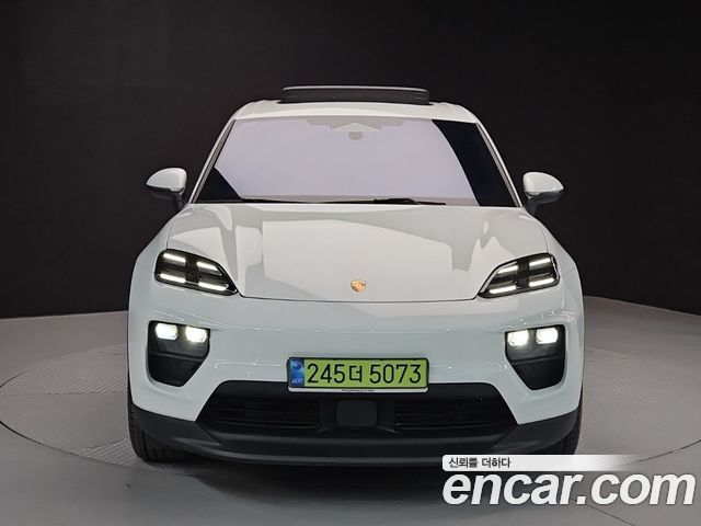 Porsche Macan EV 4S