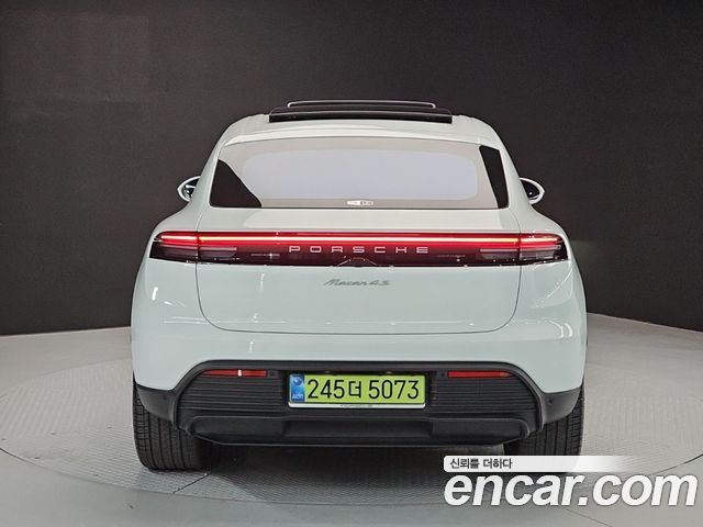Porsche Macan EV 4S 2025 — фото 3