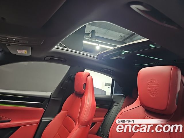 Porsche Macan EV 4S 2025 — фото 17