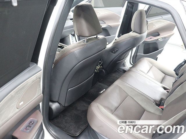 Lexus RX350h (V) Luxury 2025 — фото 20