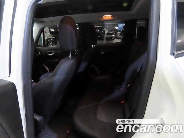 Jeep Renegade 2.0 Diesel Longitude AWD 2016 — фото 7
