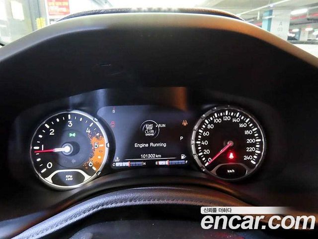 Jeep Renegade 2.0 Diesel Longitude AWD 2016 — фото 9