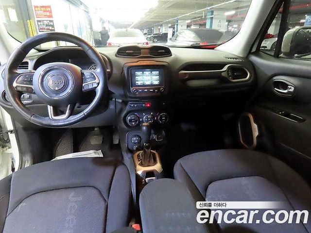 Jeep Renegade 2.0 Diesel Longitude AWD 2016 — фото 10