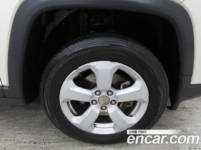 Jeep Compass (II) 2.4 Limitied AWD 2018 — фото 24