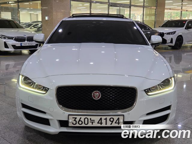 Jaguar XE 20d Perstige AWD 2019 — фото 2