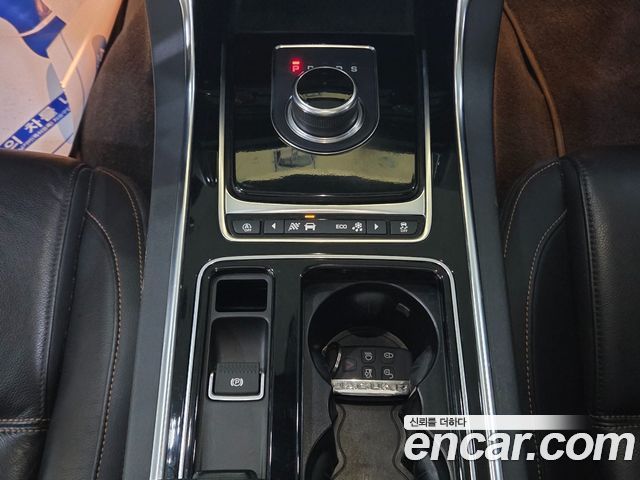 Jaguar XE 20d Perstige AWD 2019 — фото 17