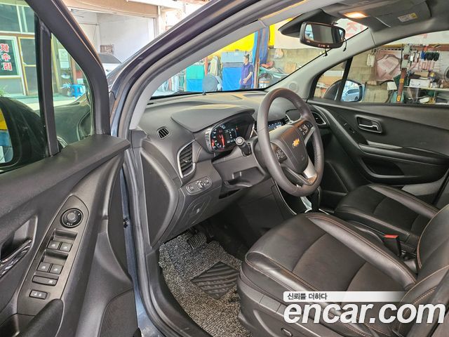 Chevrolet Trax 1.4 Premier 2022 — фото 7