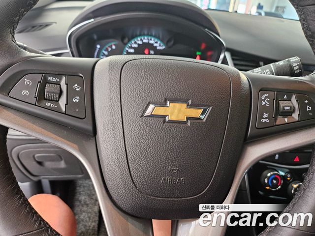 Chevrolet Trax 1.4 Premier 2022 — фото 17