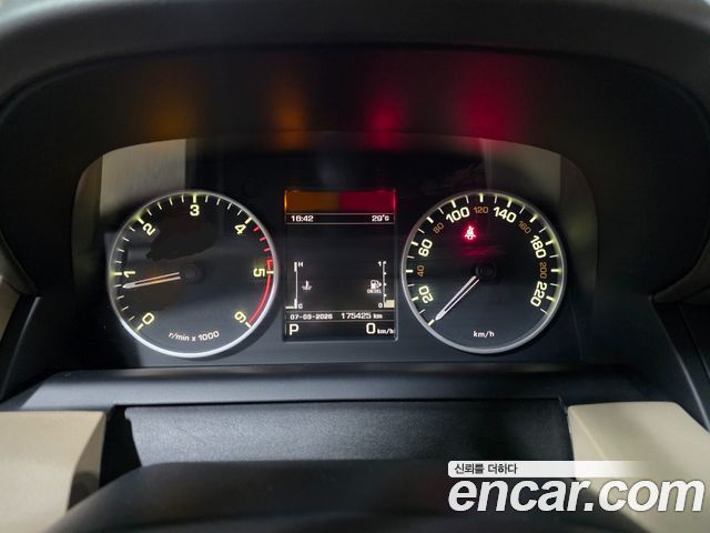 Land Rover Discovery 4 3.0 SDV6 HSE 2015 — фото 8