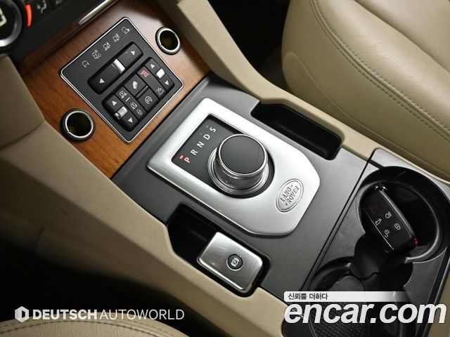 Land Rover Discovery 4 3.0 SDV6 HSE 2015 — фото 9