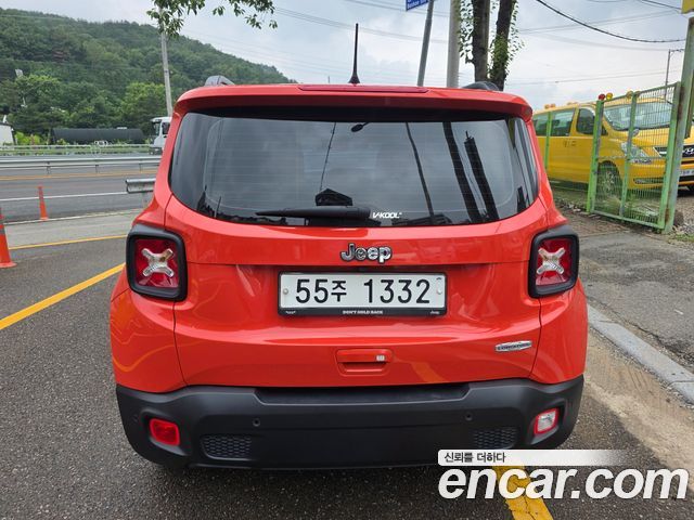 Jeep Renegade 2.4 Longitude High 2018 — фото 4