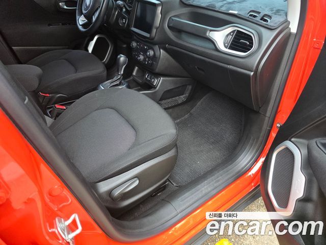 Jeep Renegade 2.4 Longitude High 2018 — фото 7