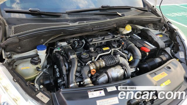 Peugeot 208 1.4 e-HDi Allure 5Door 2014 — фото 6