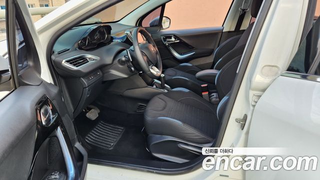 Peugeot 208 1.4 e-HDi Allure 5Door 2014 — фото 10