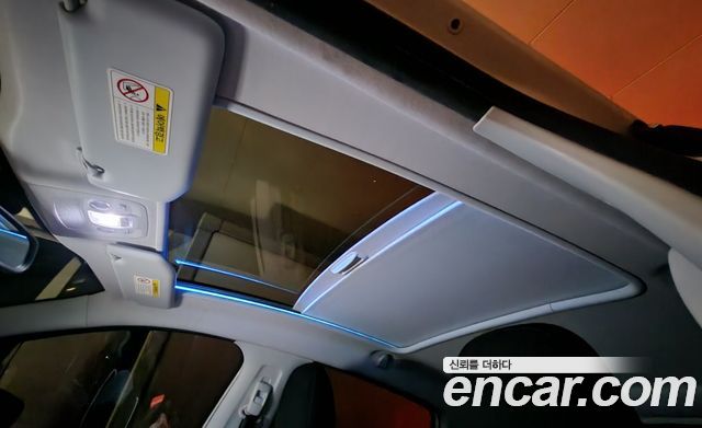 Peugeot 208 1.4 e-HDi Allure 5Door 2014 — фото 17