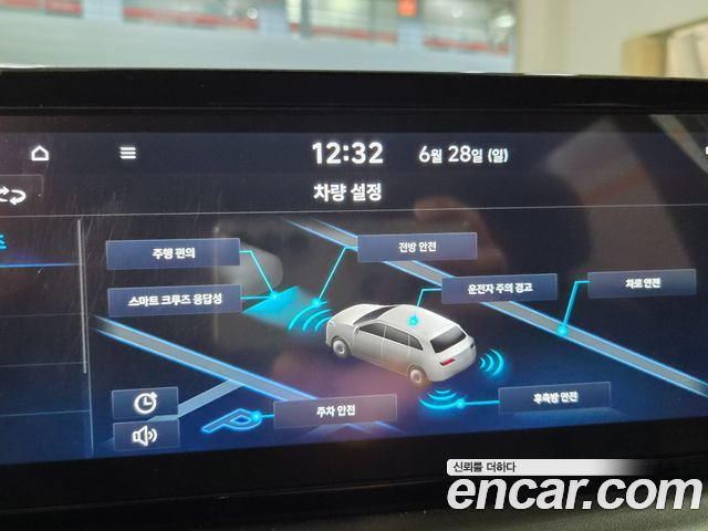 Hyundai Santa Fe Gasoline 2.5T 2WD Exclusive 2022 — фото 15