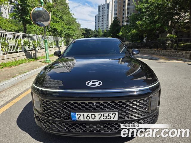 Hyundai Grandeur (GN7) 2,5 Gasoline 2WD Calligraphy