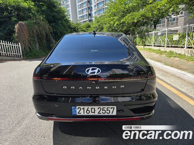Hyundai Grandeur (GN7) 2,5 Gasoline 2WD Calligraphy 2025 — фото 4