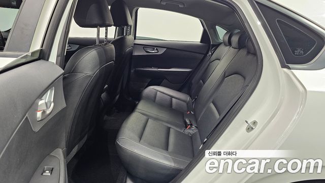 Kia K3 (II) 1.6 Prestige 2022 — фото 11