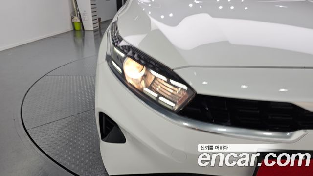 Kia K3 (II) 1.6 Prestige 2022 — фото 22