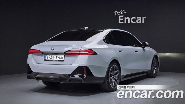 BMW 5 Series (G60) 520i M Sport 2024 — фото 2
