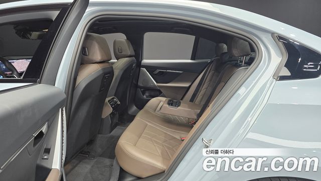 BMW 5 Series (G60) 520i M Sport 2024 — фото 15