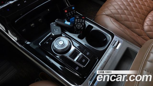 Kia Carnival (IV) Gasoline 9-seater Limousine(Special vehicle) 2021 — фото 9