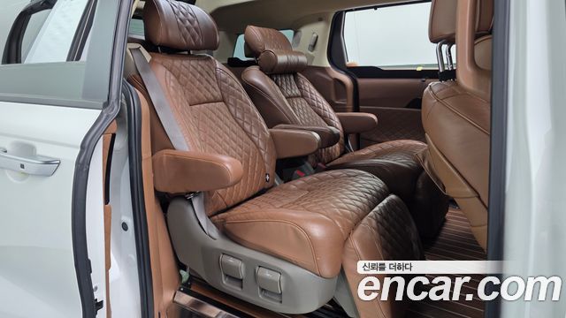 Kia Carnival (IV) Gasoline 9-seater Limousine(Special vehicle) 2021 — фото 15