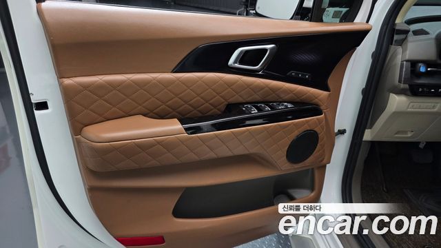 Kia Carnival (IV) Gasoline 9-seater Limousine(Special vehicle) 2021 — фото 30