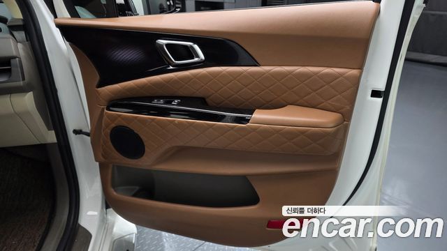 Kia Carnival (IV) Gasoline 9-seater Limousine(Special vehicle) 2021 — фото 31