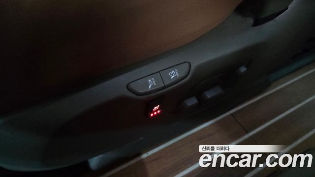 Kia Carnival (IV) Gasoline 9-seater Limousine(Special vehicle) 2021 — фото 35