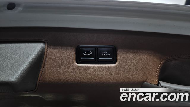 Kia Carnival (IV) Gasoline 9-seater Limousine(Special vehicle) 2021 — фото 40