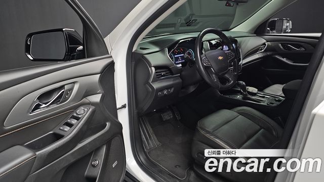 Chevrolet Traverse 3.6 AWD LT Leather Premium 2020 — фото 11