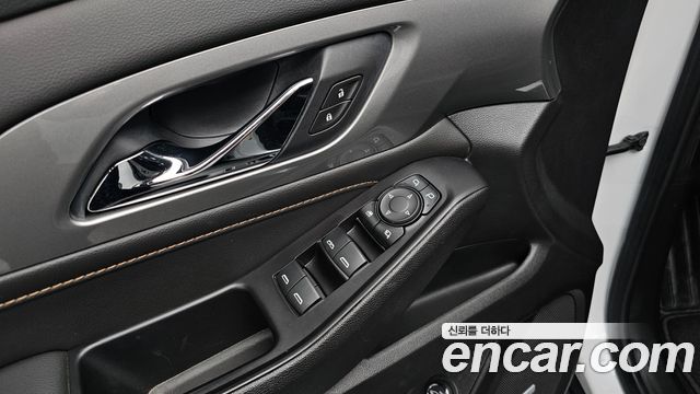 Chevrolet Traverse 3.6 AWD LT Leather Premium 2020 — фото 17
