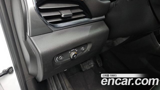 Chevrolet Traverse 3.6 AWD LT Leather Premium 2020 — фото 18