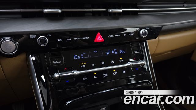 Kia Carnival (IV) Diesel 9-Seater Hi-Limousine(Special Vehicle) 2021 — фото 16