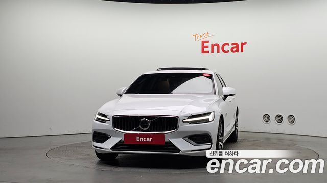 Volvo S60 (III) B5 Ultimate Bright 2024 — фото 3