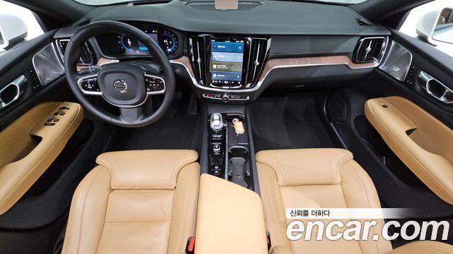 Volvo S60 (III) B5 Ultimate Bright 2024 — фото 7