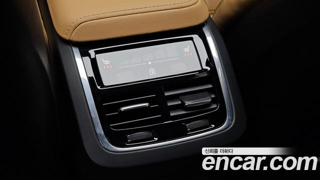 Volvo S60 (III) B5 Ultimate Bright 2024 — фото 18