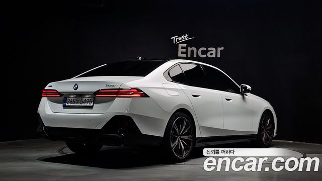 BMW 5 Series (G60) 530i xDrive M Sport 2026 — фото 2
