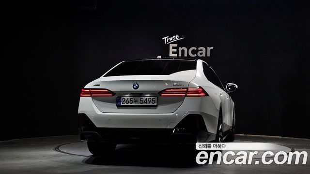 BMW 5 Series (G60) 530i xDrive M Sport 2026 — фото 4