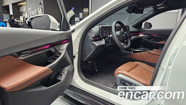 BMW 5 Series (G60) 530i xDrive M Sport 2026 — фото 10